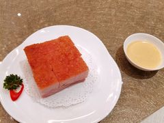 脆皮烧肉-御宝轩(益丰·外滩源店)