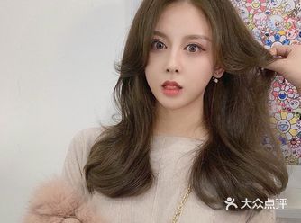 南宁网红店 发型分享 这是一款中长发 仙女首选