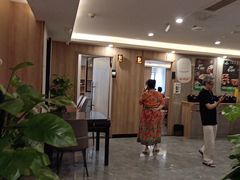 -有红鸡毛店·川菜(建设路店)