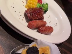 -食间牛排(重庆路万达店)
