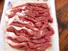 鲜切羊后腿-毛辣果·贵州红酸汤牛肉火锅(西单店)