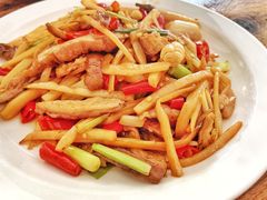 酸笋炒大肠-牛八宝桂林米粉(八里庄店)