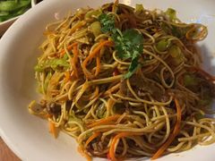 麻辣牛肉炒面-源一咖啡馆(麒麟巷步行街店)