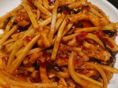 鱼香肉丝-娄三少春饼·烤鸭(合生汇购物中心店)