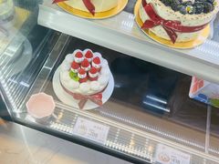 -花花卷卷·鲜食蛋糕(静安久光百货店)