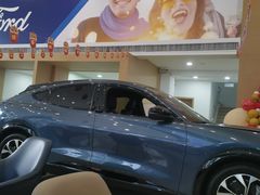 -四川先锋福特4S店(武侯店)