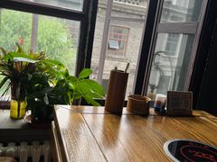 靠窗位-北三老太太烧烤(人生一串上榜店)