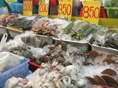 -拉威海鲜市场