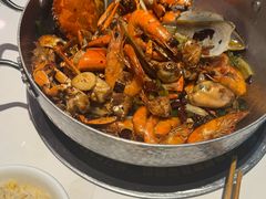 -七欣天香辣蟹火锅(闵行浦江欢乐颂店)