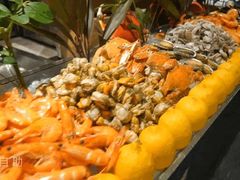 -广州万富希尔顿酒店·感趣自助餐厅·金秋蟹宴生蚝海鲜刺身烧烤