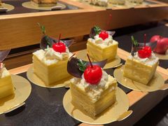 -雍容荟帝王蟹活龙虾展台自助(IFS黑金店)