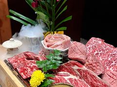 -铭牛烧肉·和牛海鲜自助(高新月牙湖店)