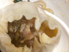 手拆蟹黄小笼包-龍堂蟹黄小笼包(万家丽店)