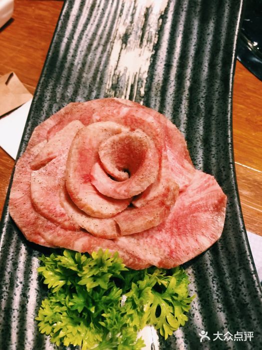 御牛道烤肉料理(鄞州万达店)特等玫瑰牛舌图片