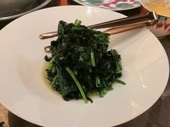 本地茼蒿炒南澳紫菜-海派悦庭·海胆烧麦·新融合菜(凯德广场店)