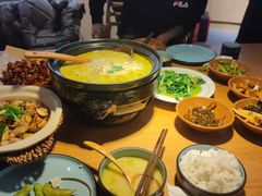 -九锅一堂酸菜鱼(学府凯德店)