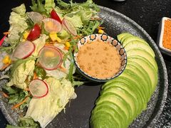 牛油果蔬菜沙拉-牛焱·烧肉酒肆(五大道店)