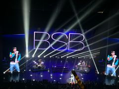 -交通银行前滩31演艺中心