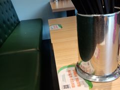 -小杨生煎(金山百联购物中心3楼店)