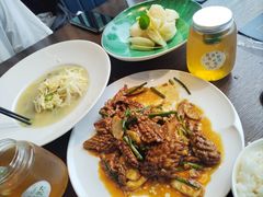 -湖畔鲁菜·二十年老字号餐厅(大明湖店)