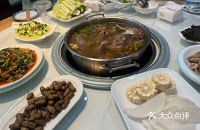 Signature Beef Ribs Pot