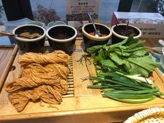 煎饼卷大葱-村长家的疙瘩汤(沌口店)