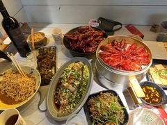 -巴厘龙虾·榜首油焖大虾(音乐学院·沿江酒馆店)