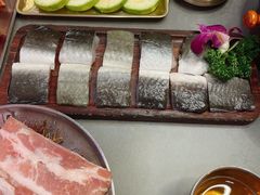 -围炉肉舍•炭烤活鳗•丹东海鲜烤肉(步行街店)