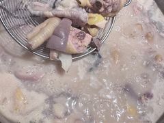 -尚尚仙·酸汤猪手·猪肚鸡火锅(华联万柳购物中心店)