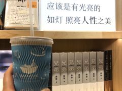 -猫的天空之城概念书店(苏州平江店)