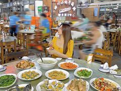 -四川小胡子海鲜(丁村万人海鲜广场店)