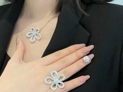 -梵克雅宝(国贸商城店)