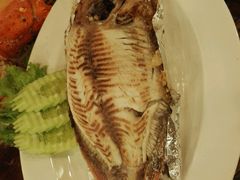 -J Daeng Seafood