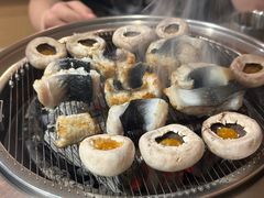 -围炉肉舍•炭烤活鳗•丹东海鲜烤肉(步行街店)