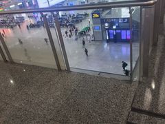 -麦当劳(上海虹桥站30B检票口楼上)