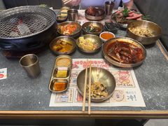 -草家酱蟹炭火烤肉店(珲春南路二店)