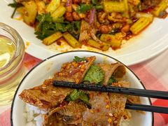 -洪霞餐馆·川菜·鲜货现炒(两江春城店)