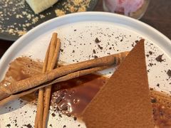 -Chom Cafe and Restaurant