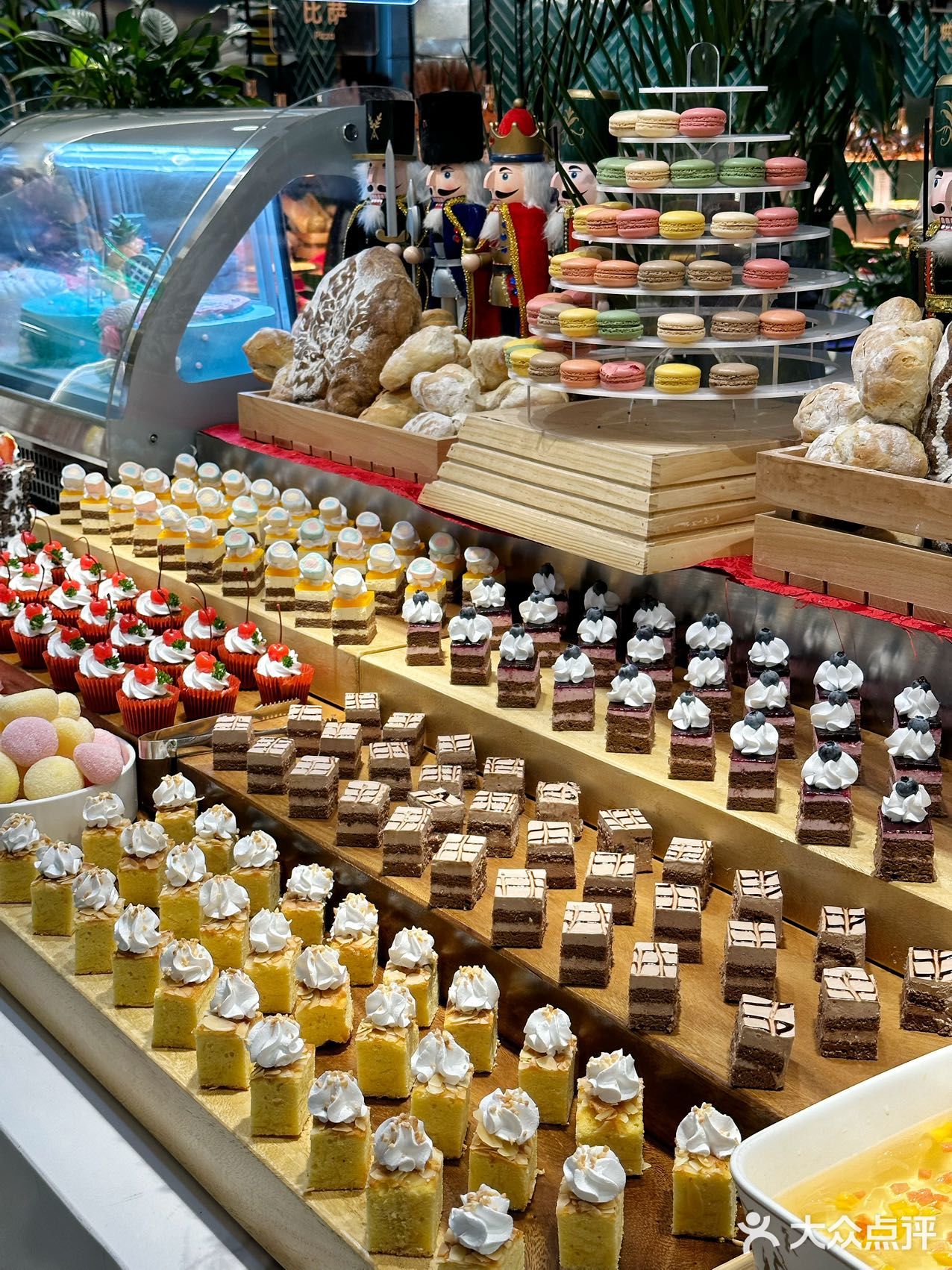 那个从小吃到大的店，现在居然这么厉害了！