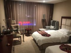 -锦龙国际酒店(天津奥体中心华苑地铁站店)