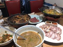 -聚鑫朋酸菜肥肠(文艺路口店)