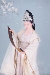 点击看大图 -盘子女人坊古装写真摄影(天津总店)