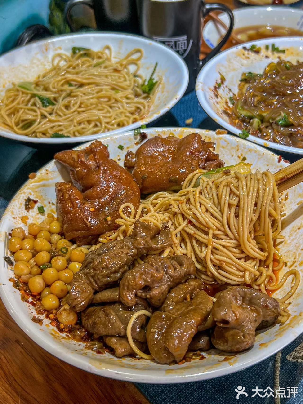 成都也吃到狂飙强哥同款猪脚面！太香了啊啊