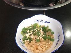 蘸料配菜-石灰市毛记烧鸡公(解放碑店)