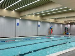 -蓝海豚游泳俱乐部(南京西路店)