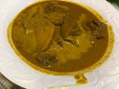 咖喱牛腩饭-翠华餐厅