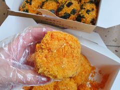 蟹黄酥松小贝-鲍师傅糕点(五角场店)