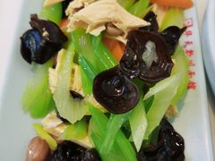 芹菜腐竹木耳菜-华天新川面馆(缸瓦市店)