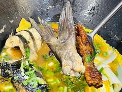 -老刘生态大鱼坊铁锅炖鱼(赛马场店)