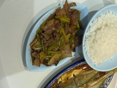 -荣华基·现炒快餐(肇嘉浜路店)